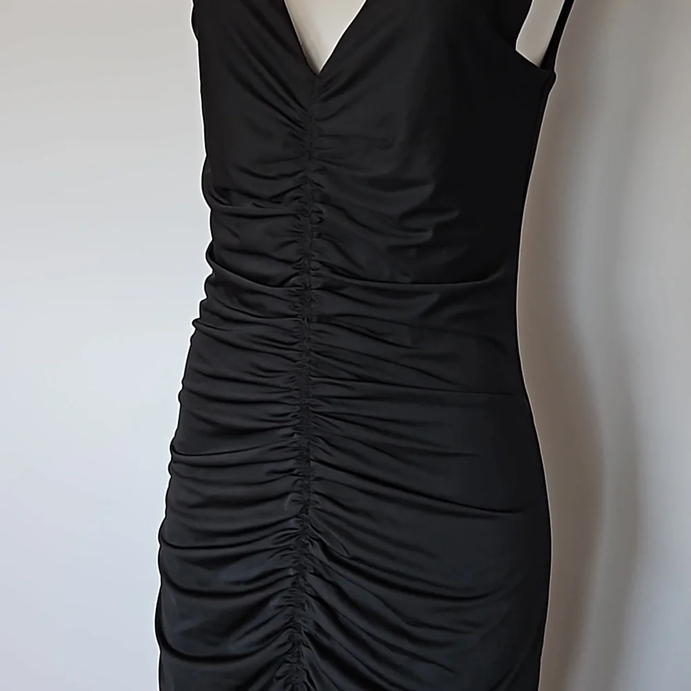 INC International Concepts sleeveless black ruched front dress-L - Picture 2 of 8